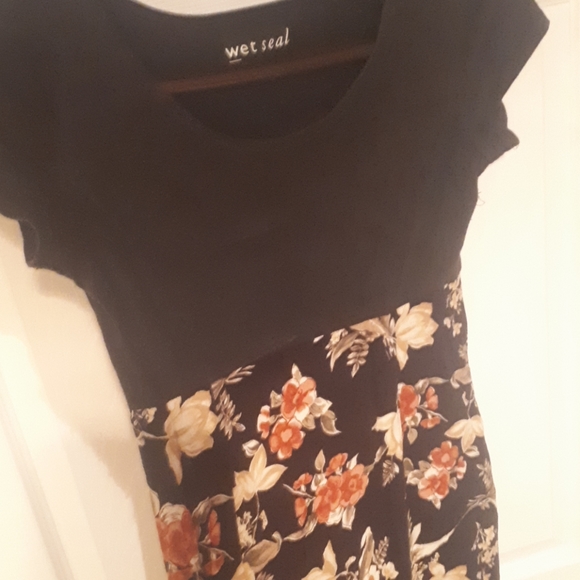 Dress - Picture 2 of 2